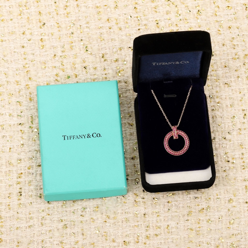 T*f*ny necklaces